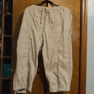Khaki capris